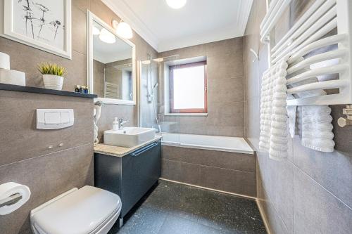 Apartment image 10