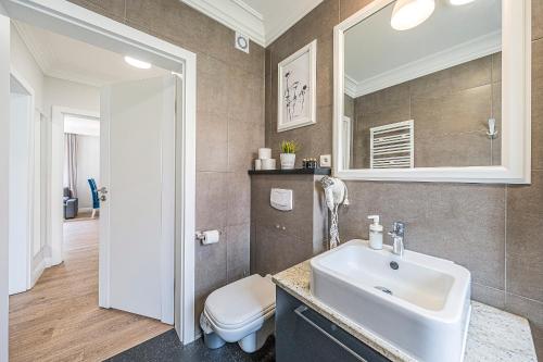 Apartment image 9