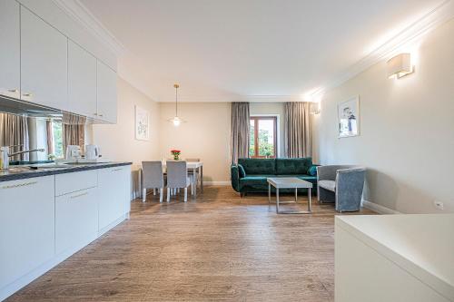 Apartment image 8