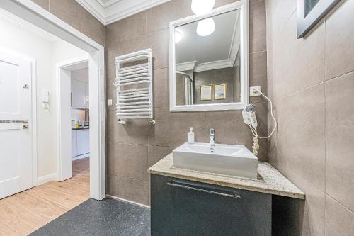Apartment image 3