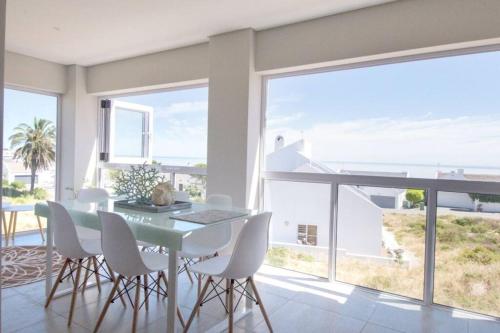Shelley Point Estate Blue Avion Luxury Holiday Home Solar Powered