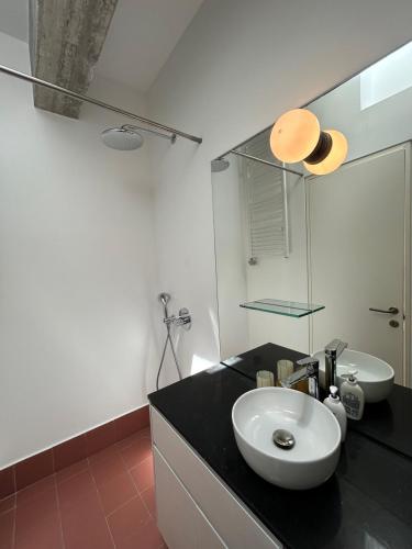 Athenian Sunny Penthouse - image 3