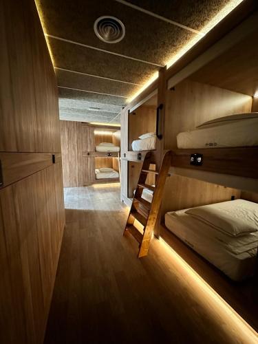 The POD Suite Hostel Village in 발렌시아