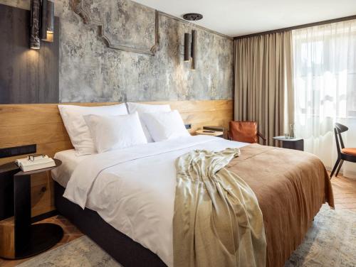 Nomadic Urban Premium Suites Room Type - Deluxe Double Room