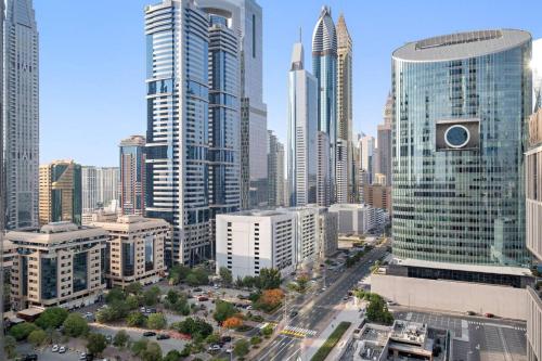 Luxury DIFC 1BR Near Dubai Mall, Burj Khalifa with Skyline Views, Dubai