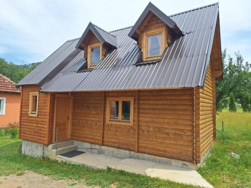 Dušan_guest_house (Dusan_guest_house) in สเมลากิชาโปลเย