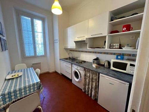 Apartment image 10