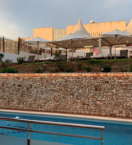 Hotel Jeni & Restaurant