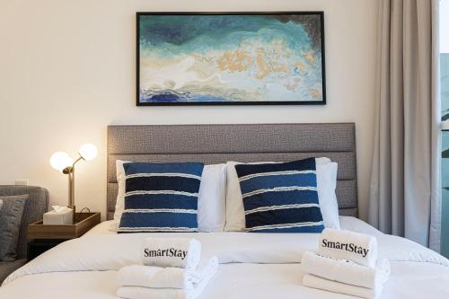 SmartStay at Carson Tower - Panoramic City Views - Modern Luxury Apartments - image 2