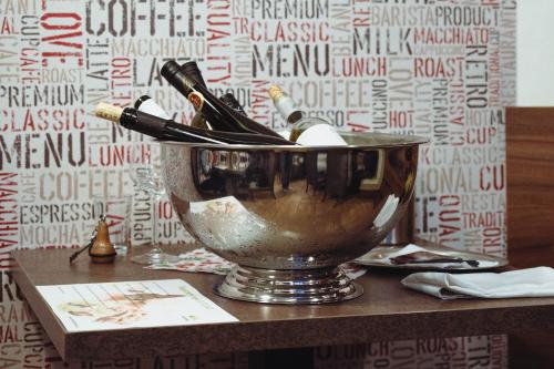 Hotel Bohemia - image 4