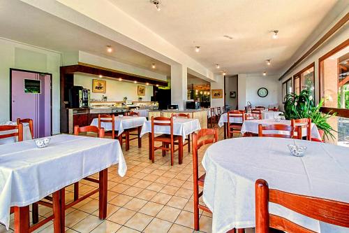 Brit Hotel Essentiel Pau - Lons - image 9