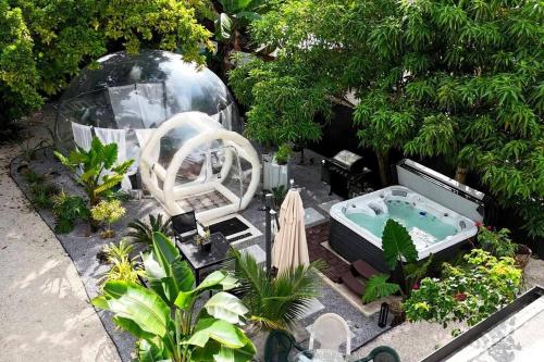 Oasis style jacuzzi glamping gym parking bbq secure in Miami, USA