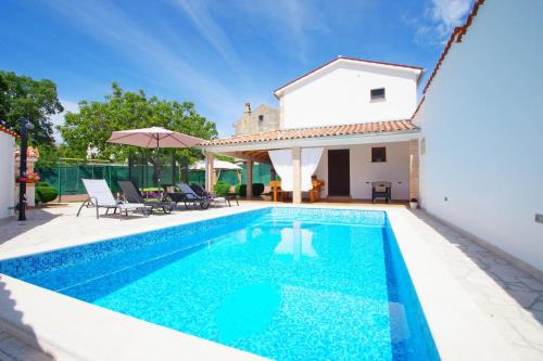 Holiday house Mauro – khách sạn tại Peresiji