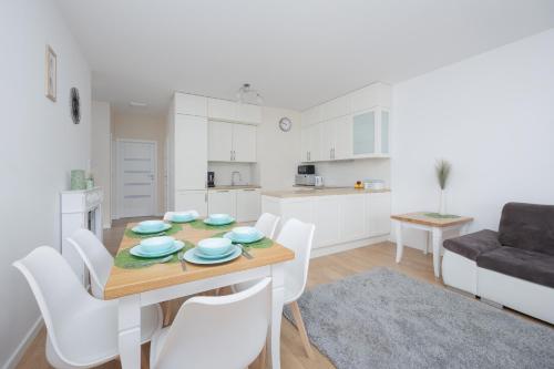 Klimatyzowany Apartament w Stolicy by Noclegi Renters, Warschau (Foto 10)