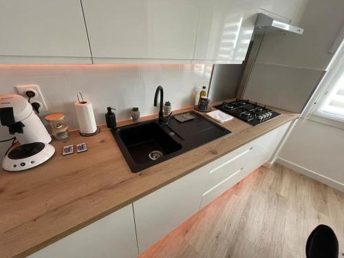 La Reconquête des remparts (La Reconquete des remparts) in Hennebont