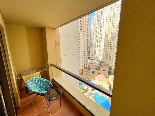 Cozy and Spacious 1Bed room Apartment - Rimal 3 JBR, Dubai (foto 2)