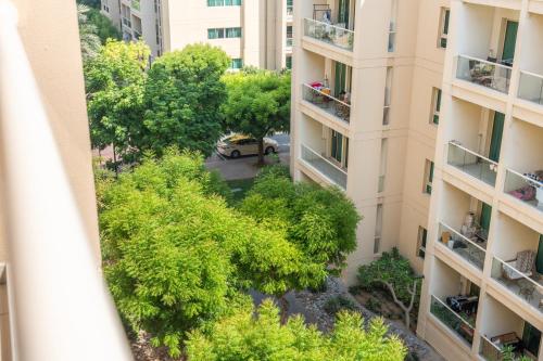 Charming 1BR in The Greens, Near Metro, Dubai (foto 10)