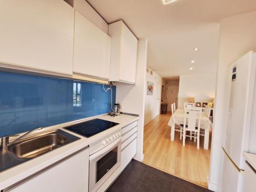 Apartment with Sea View image 7