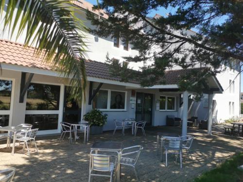 Brit Hotel Essentiel Pau - Lons - image 11