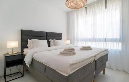 Two-Bedroom Apartment image 4