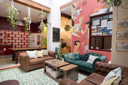 โฮม ยูธ โฮสเทล บาย ฟิตอัพ โฮสเทล (Home Youth Hostel by Feetup Hostels) near เอล มิกูเลต