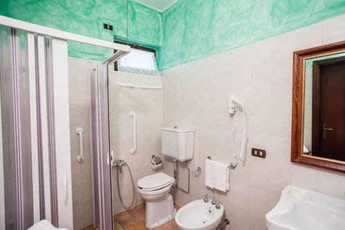 2 bedrooms, 3 beds