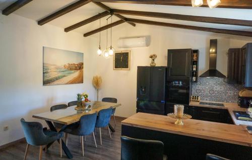 virtuve, Luxurious Home In Cista Velika in Velika Cista