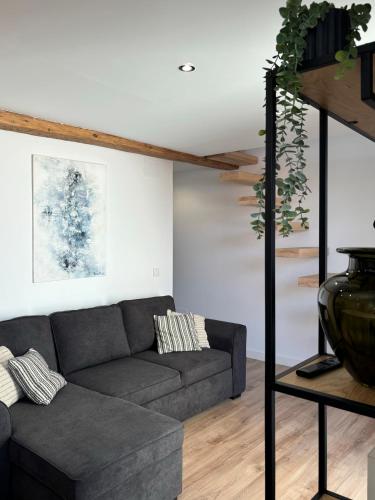 Two-Room Apartment image 10