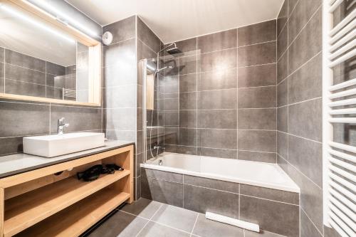 Apartment Opale Megève - by EMERALD STAY - image 3
