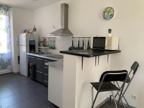 HOMEYPIC T3 en rez de jardin proche de Lyon - Location saisonnière - Saint-Fons