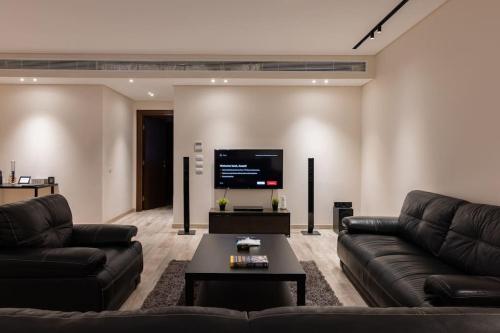 Two Bedroom Apartment Silver Palm - Tap to explore photos