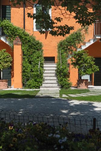 2 bedrooms, 4 beds