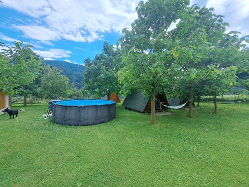 GLAMPING HIŠKe PETRIN 2