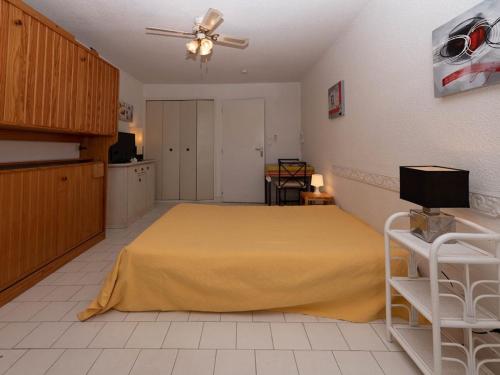 Studio climatisé au Lavandou, 1er étage, accès plage, équipements complets - FR-1-803-16 (Studio climatise au Lavandou, 1er etage, acces plage, equipements complets - FR-1-803-16) in Le Lavandou City Center