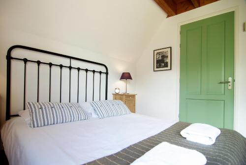 Tranquil wooden house with free parking, Amsterdam (photo 7)