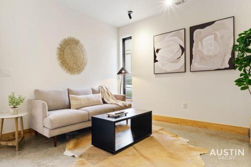 Stylish Boho Loft w Free Prkg with Luxurious King Bed — other in 6211 Caddie St #A, Austin United States, 78741