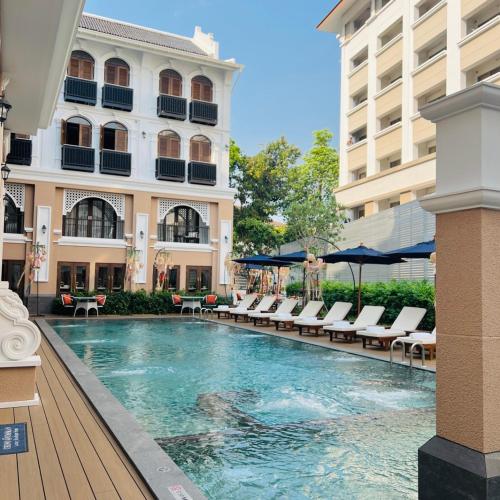 574345800 CHINO@NIMMAN Luxury Boutique Hotel