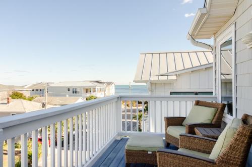 Seaside Seagull by Bryant Real Estate