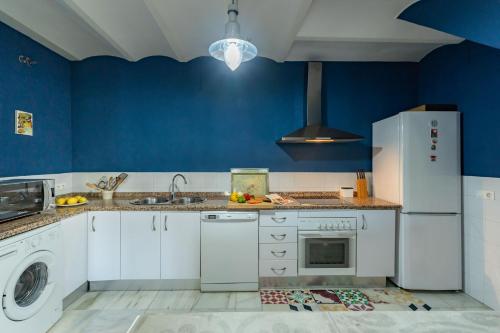 塞维利亚 Charming 2 Bedroom Boutique Triplex Apartment with Private Terrace at Seville City Center by OCityze 4星级 单人房 泳池