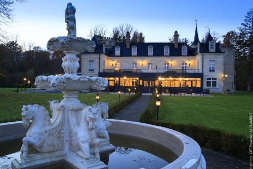 . Château De Breuil