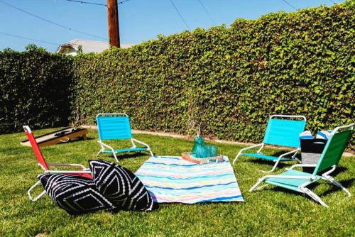 Chic 2Bed And Large Serene Backyard in Heart of SD in San Diego, USA