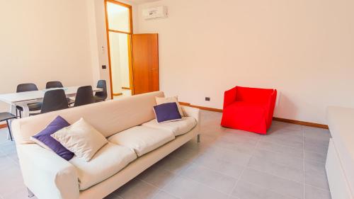 Piazza Garibaldi - Italian Homing, Desenzano del Garda (foto 9)
