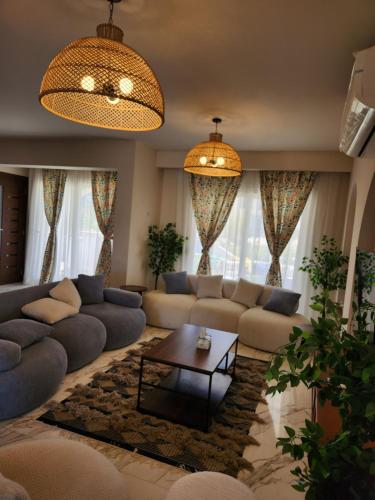 Luxury Twin Villa Mountain View in Zawiyat Ailat Nuh