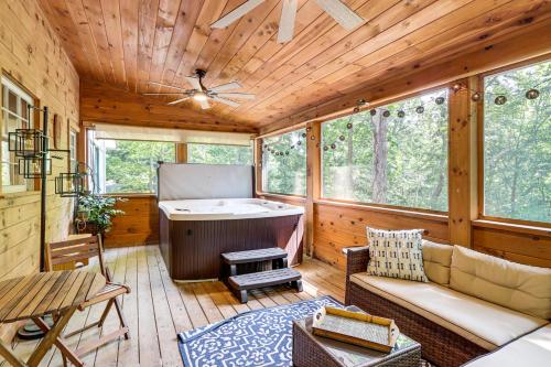 Cozy Ellijay Cabin Hot Tub, Yard, and Resort Access in Ellijay, USA