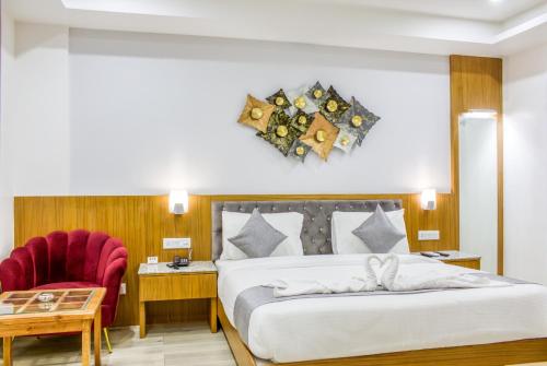 King Room image 5