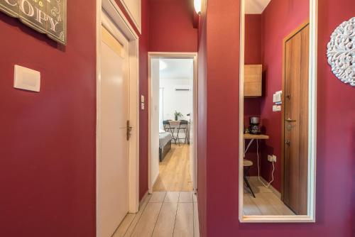 Cozy Central Gem In Athens 2 min from metro, Atény (fotografie 9)