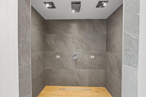 Garnì Princess Apartments - image 12