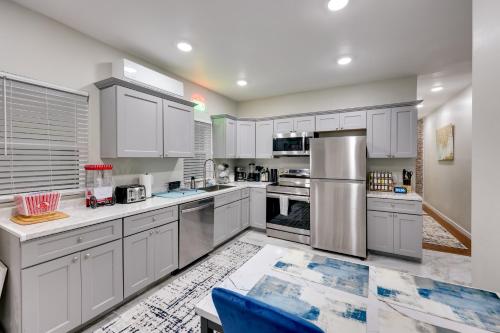 Hot Springs Home with Yard, Walk to Bathhouse Row! in Hot Springs, USA