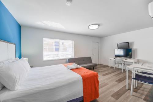 Hollywood Beach Retreat Studio - M23 in Hollywood, USA