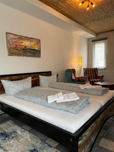 1 queen bed